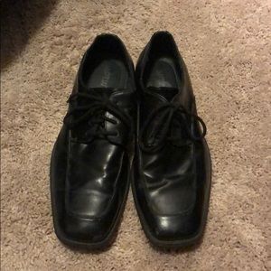 Men’s dress shoes